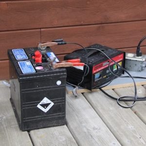 8 Best Marine Battery Chargers - (Reviews & Guide 2022)